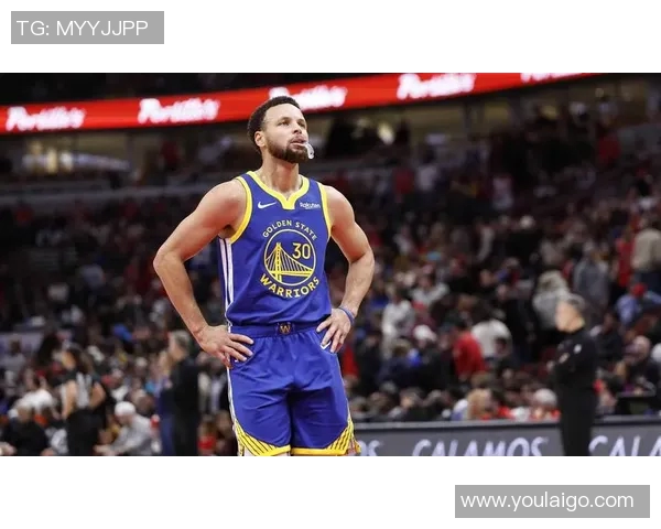 库里善举频频网友点赞称其为模范篮球运动员